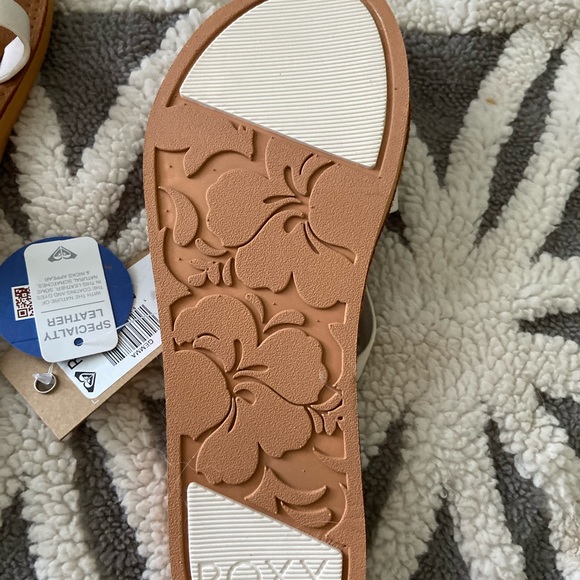 White Roxy flip flops - Picture 2 of 2